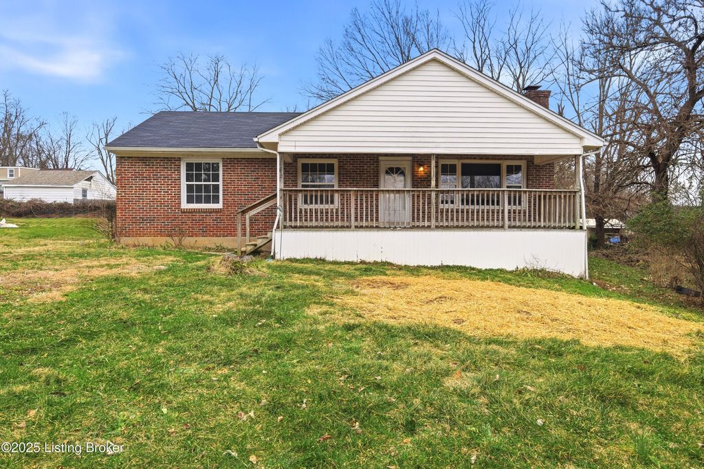 Photo of 1812 Roosevelt Ave, Louisville, KY 40242 (MLS # 1705885)