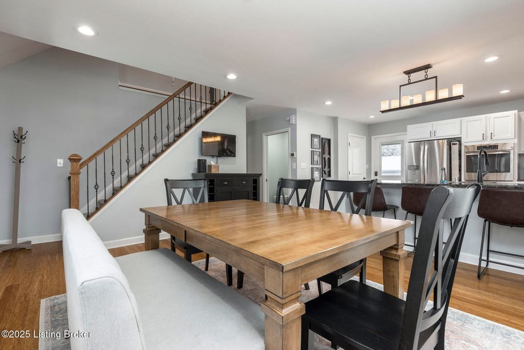 Photo of 3309 Grandview Ave, Louisville, KY 40207 (MLS # 1705774)