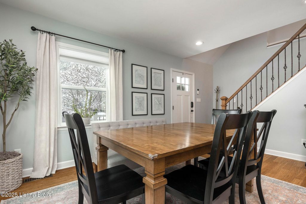 Photo of 3309 Grandview Ave, Louisville, KY 40207 (MLS # 1705774)