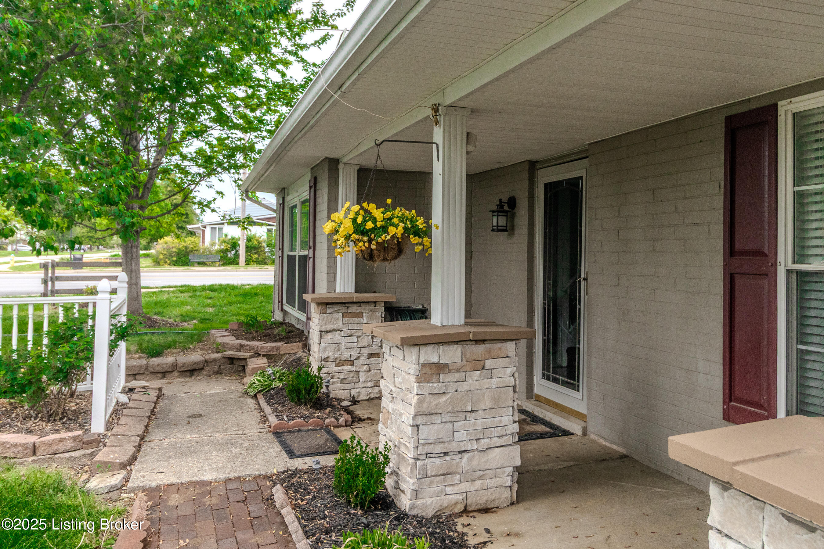 1123 Girard Dr, Louisville, Kentucky image 5