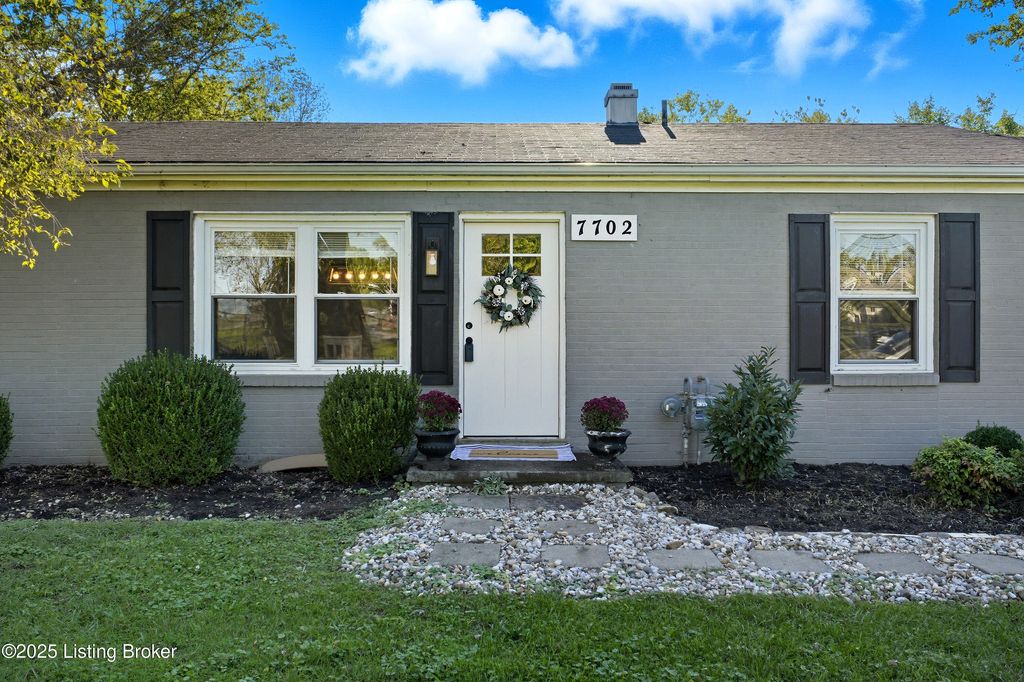 Photo of 7702 Floydsburg Rd, Crestwood, KY 40014 (MLS # 1700277)