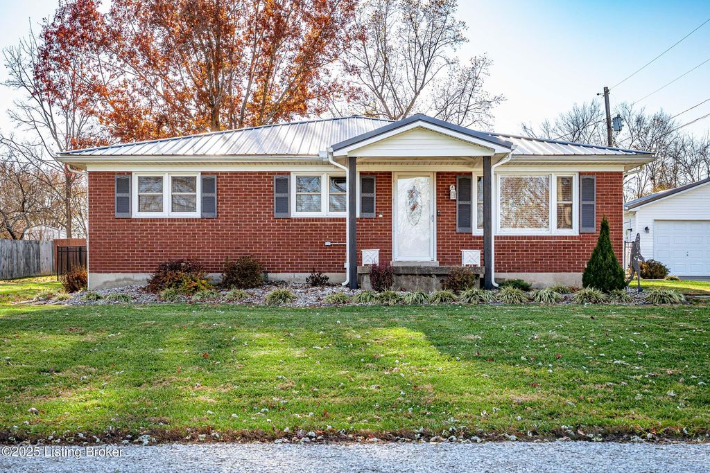 Photo of 179 Kings Church Ct, Taylorsville, KY 40071 (MLS # 1703479)