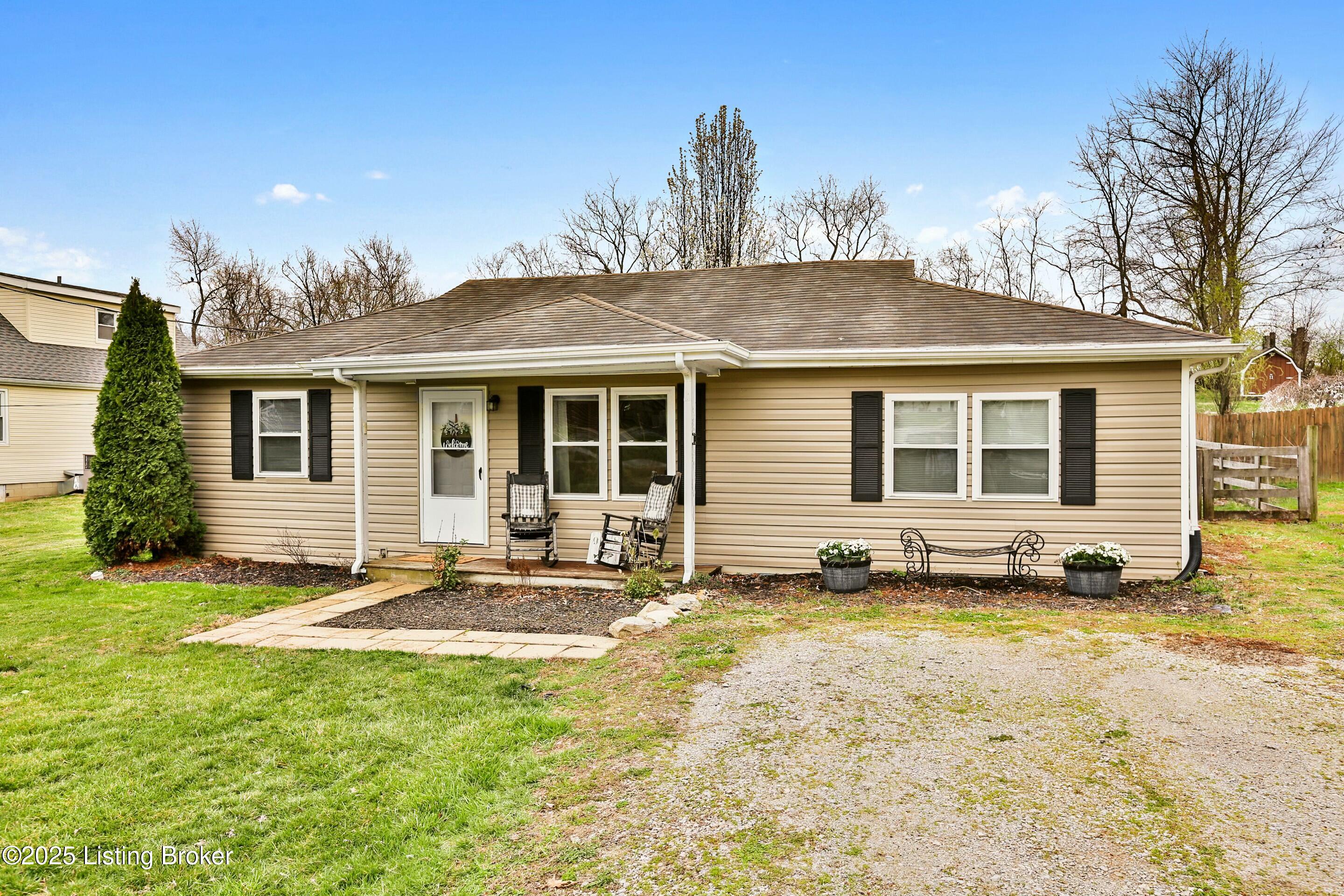 968 Trout Ln, Shelbyville, Kentucky image 2