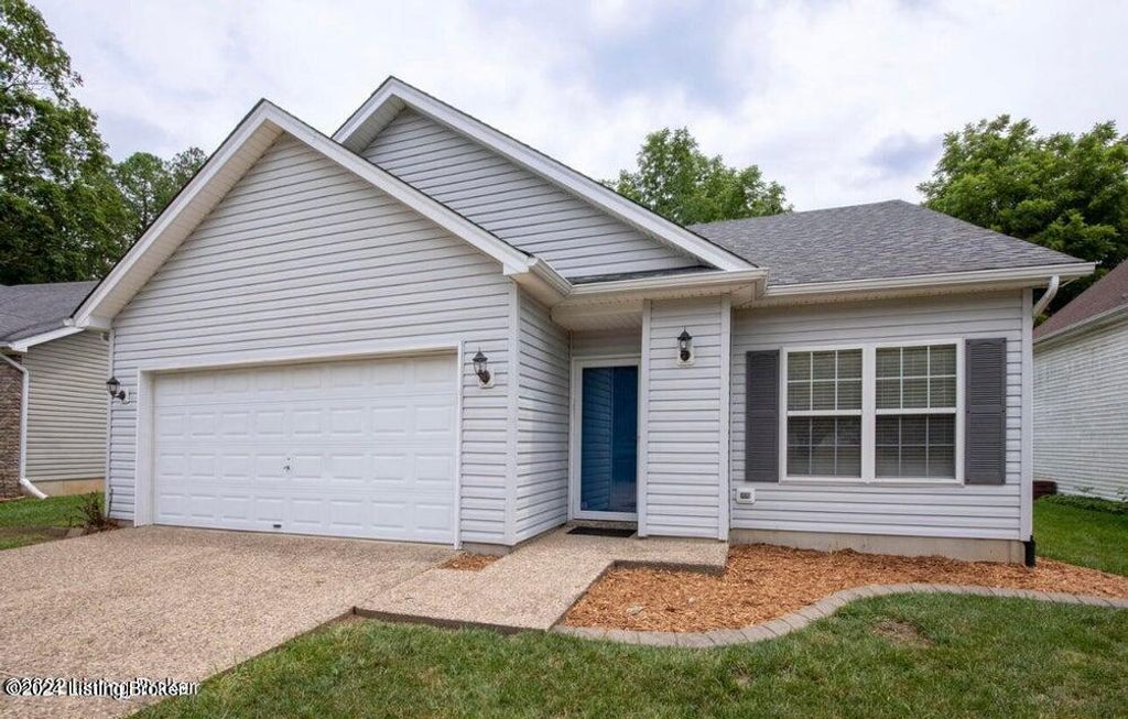 Photo of 11609 Walnut View Way, Louisville, KY 40299 (MLS # 1705193)