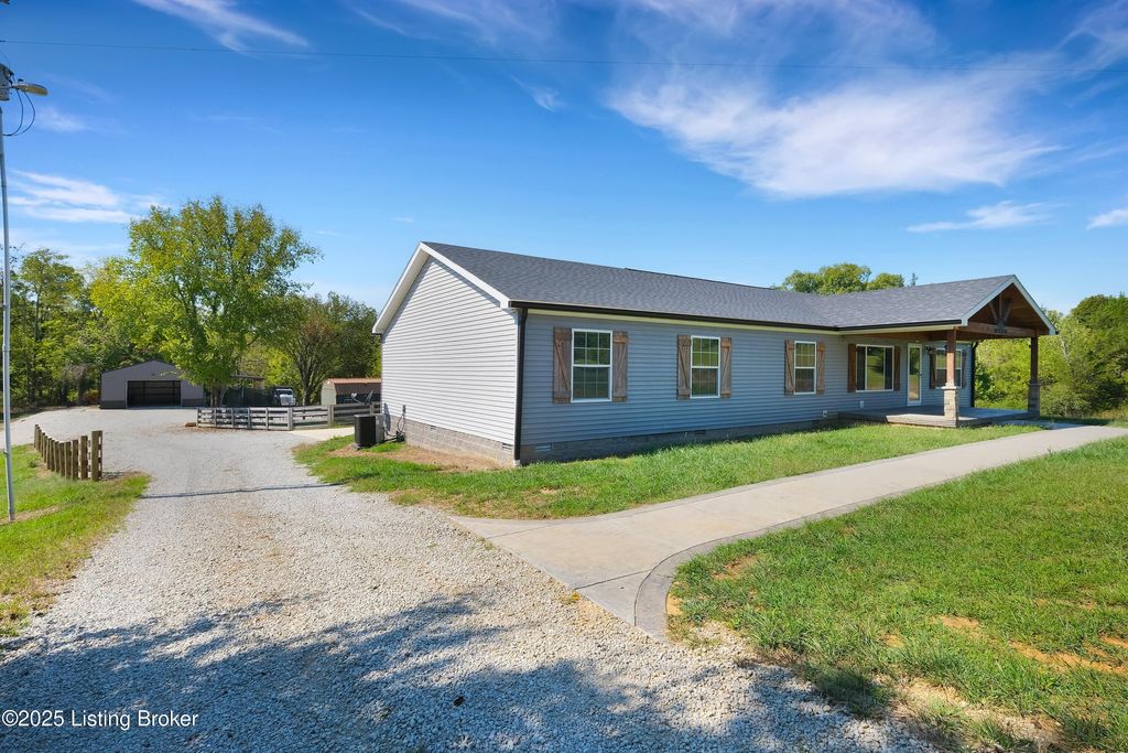 Photo of 917 Vaughn Rd, Coxs Creek, KY 40013 (MLS # 1700160)