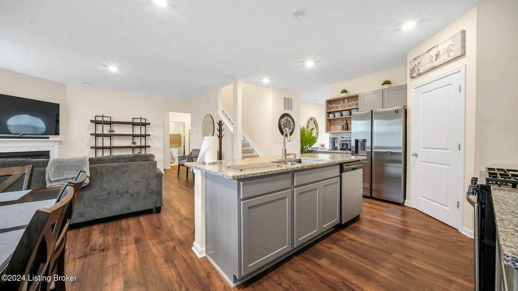 6410 Triplett Woods Dr, Louisville, Kentucky image 33