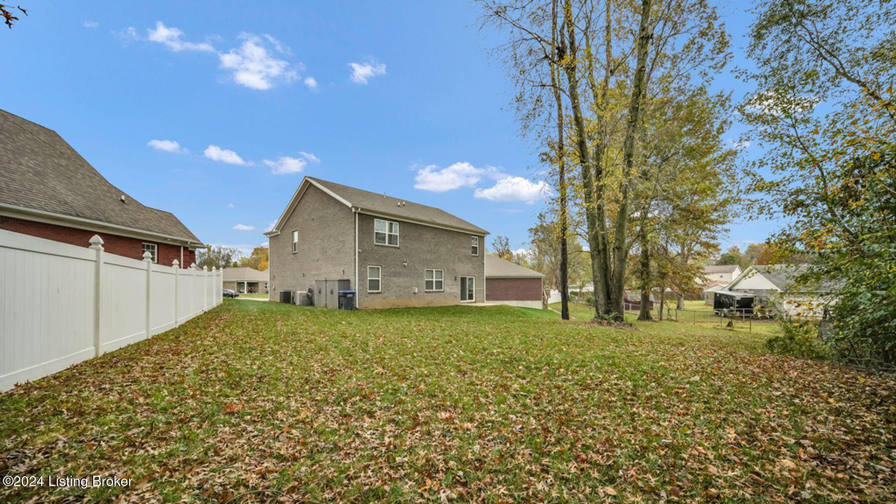 6410 Triplett Woods Dr, Louisville, Kentucky image 6