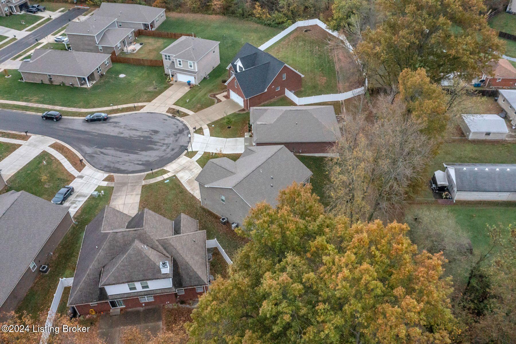 6410 Triplett Woods Dr, Louisville, Kentucky image 46