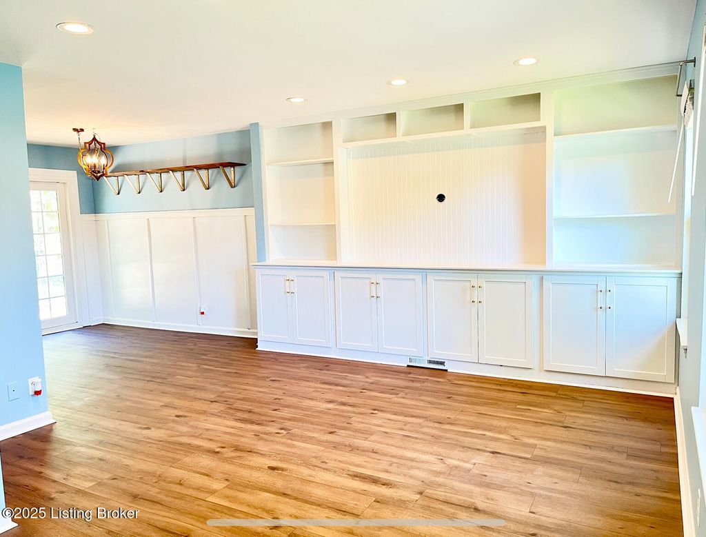 Photo of 12303 Brookgreen Dr, Louisville, KY 40243 (MLS # 1710640)