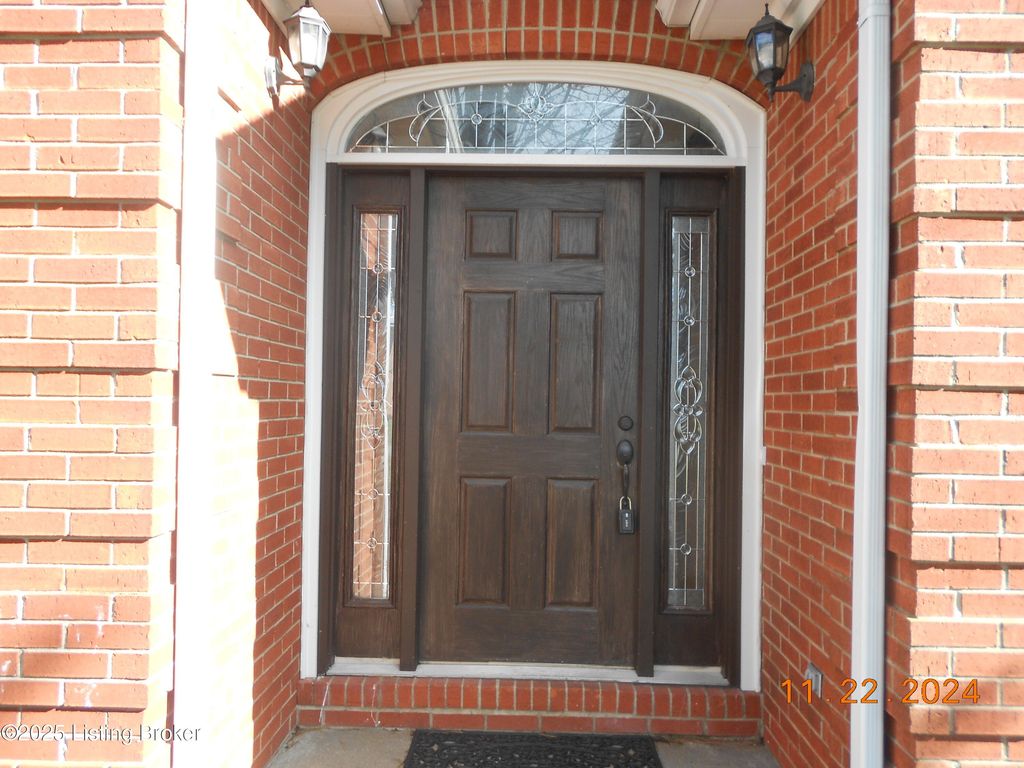 Photo of 149 Castleton Dr, Bardstown, KY 40004 (MLS # 1705249)