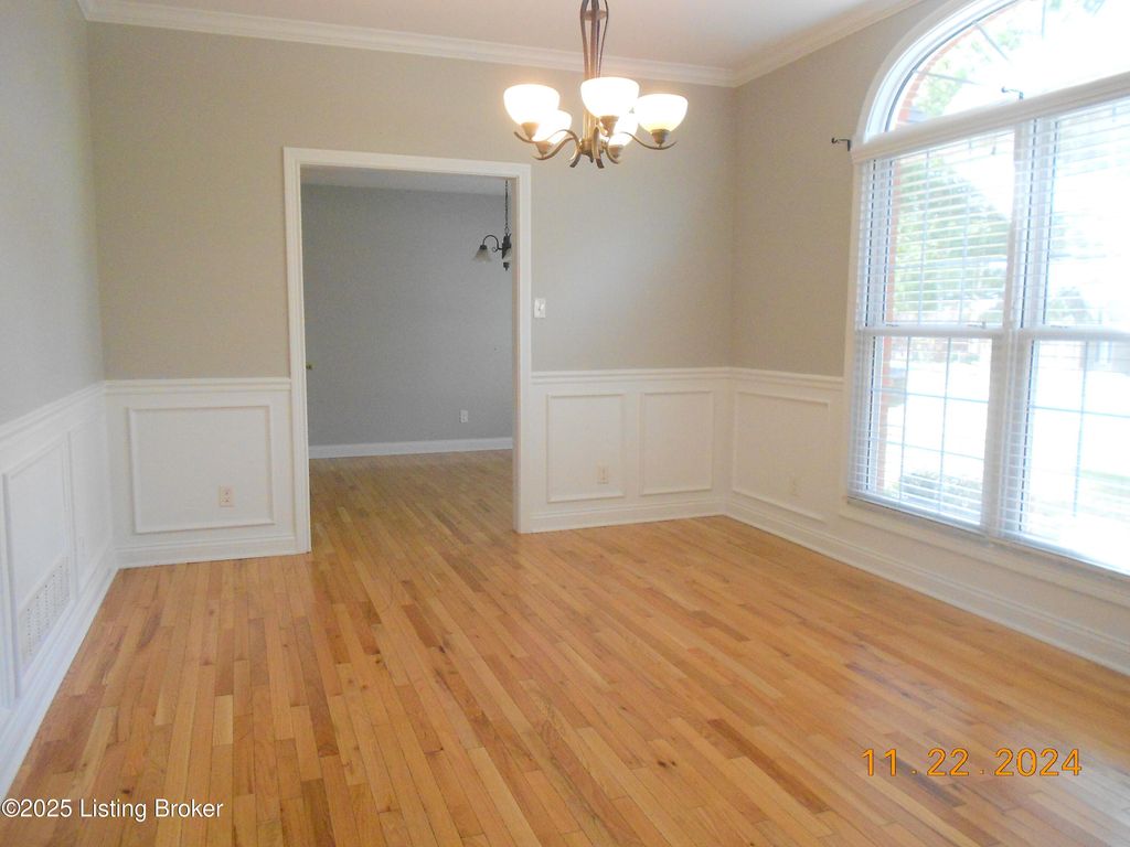 Photo of 149 Castleton Dr, Bardstown, KY 40004 (MLS # 1705249)