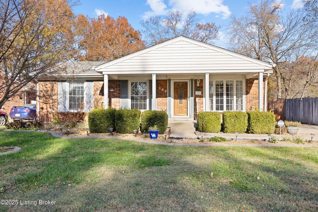 Photo of 103 Scottsdale Blvd, Louisville, KY 40214 (MLS # 1703612)