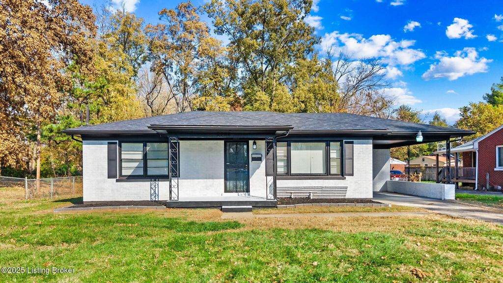 Photo of 6704 Marian Dr, Louisville, KY 40216 (MLS # 1703507)