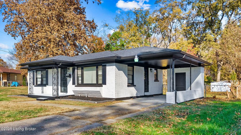 Photo of 6704 Marian Dr, Louisville, KY 40216 (MLS # 1703507)