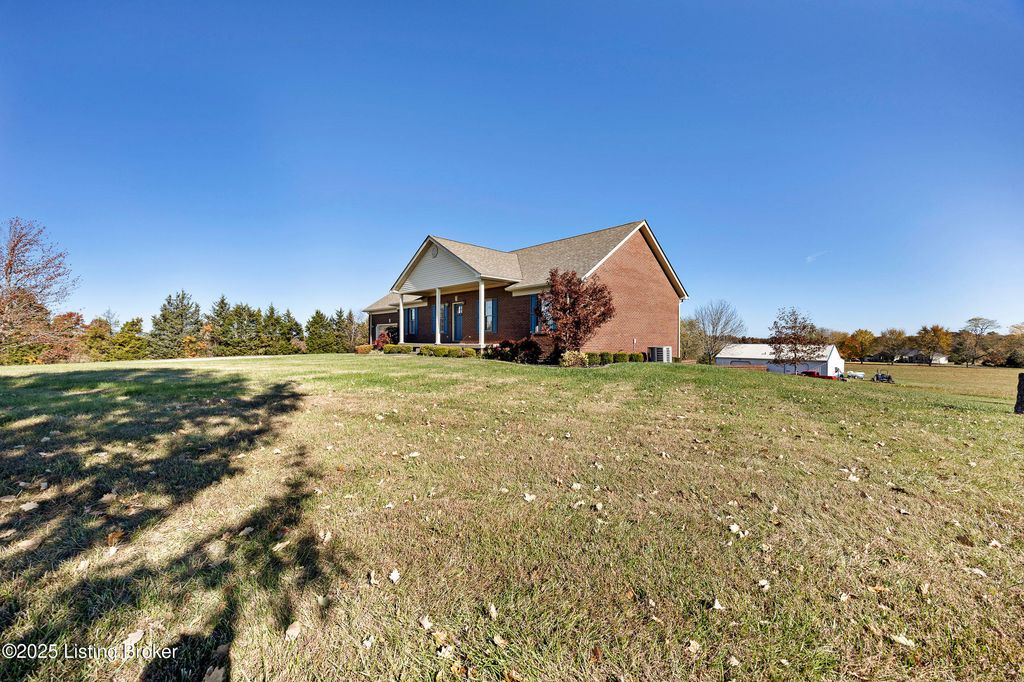 Photo of 260 Durbin Ln, Coxs Creek, KY 40013 (MLS # 1713197)