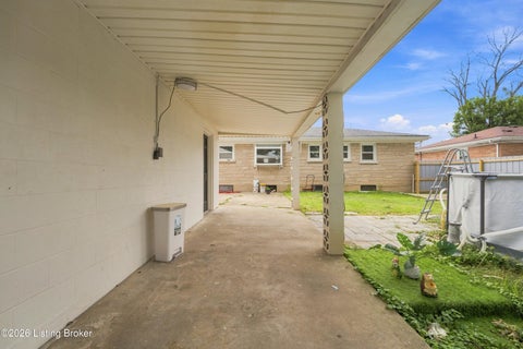Tiny photo for 3455 Heatherfield Dr, Louisville, KY 40216 (MLS # 1730983)