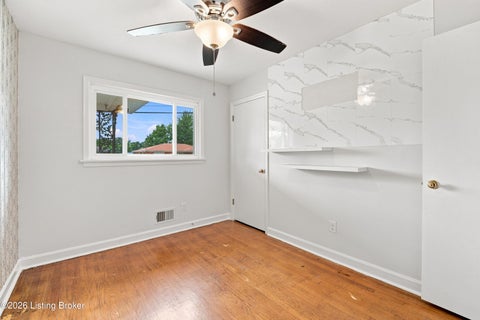 Tiny photo for 3455 Heatherfield Dr, Louisville, KY 40216 (MLS # 1730983)