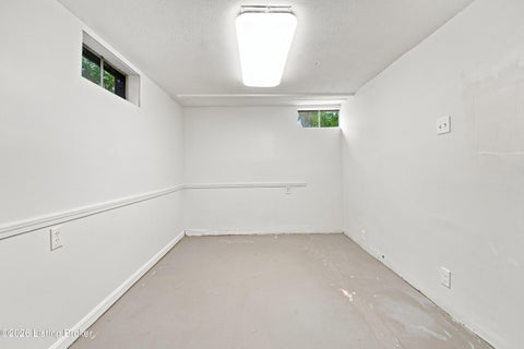 Tiny photo for 3455 Heatherfield Dr, Louisville, KY 40216 (MLS # 1730983)