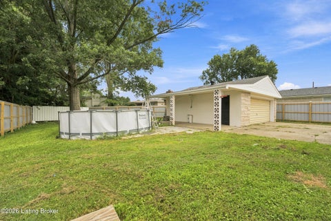 Tiny photo for 3455 Heatherfield Dr, Louisville, KY 40216 (MLS # 1730983)