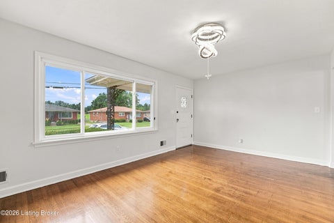 Tiny photo for 3455 Heatherfield Dr, Louisville, KY 40216 (MLS # 1730983)