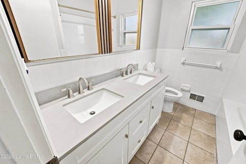 Tiny photo for 3455 Heatherfield Dr, Louisville, KY 40216 (MLS # 1730983)