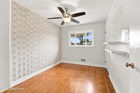 Tiny photo for 3455 Heatherfield Dr, Louisville, KY 40216 (MLS # 1730983)