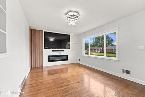 Tiny photo for 3455 Heatherfield Dr, Louisville, KY 40216 (MLS # 1730983)