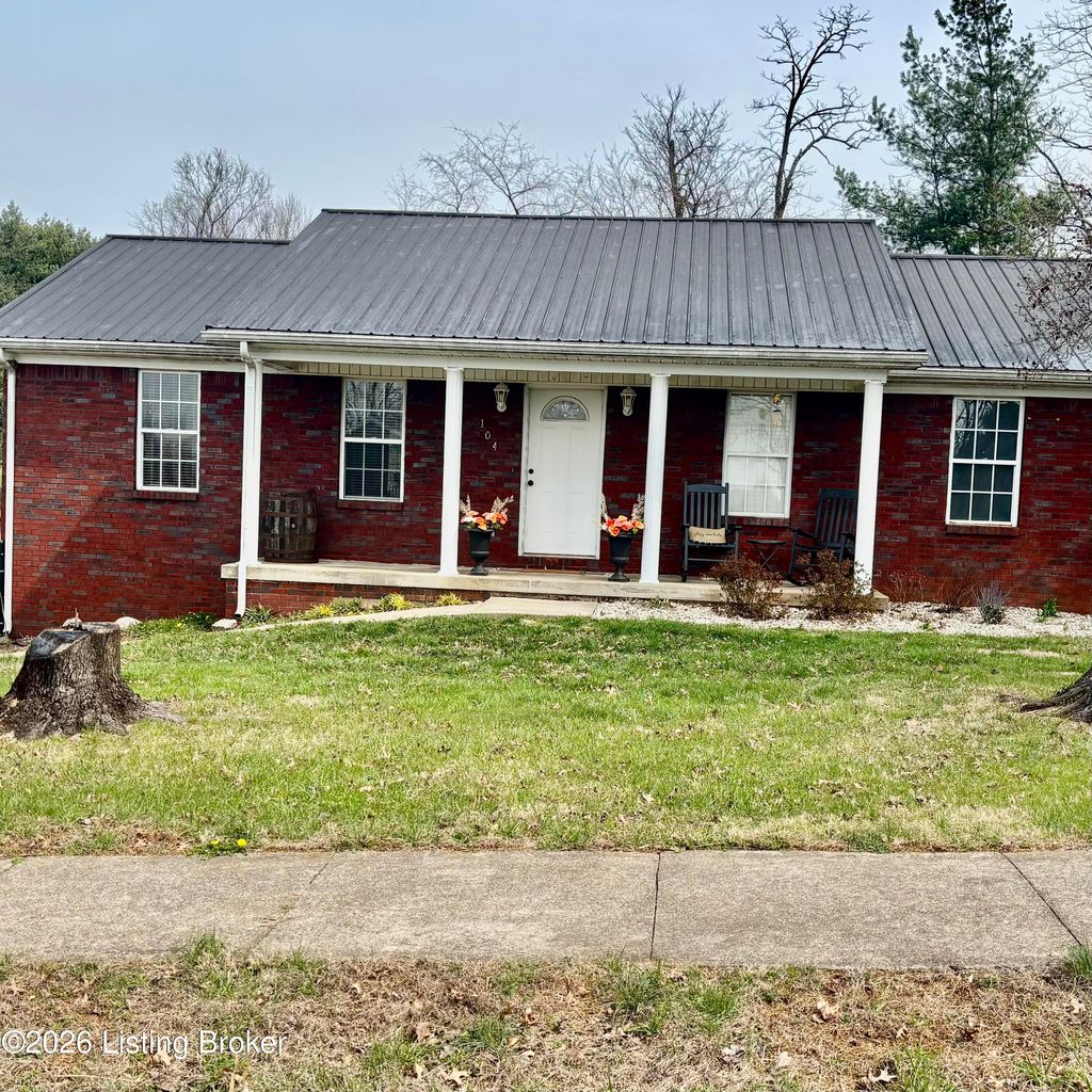 Photo of 104 Owings Blvd, Bardstown, KY 40004 (MLS # 1712047)