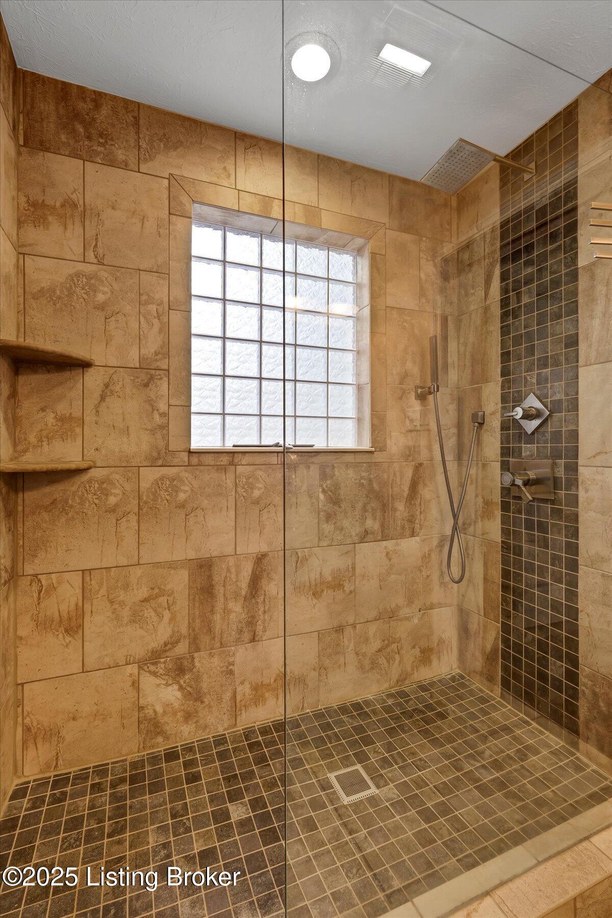 948 E 7th St, Jeffersonville, Pennsylvania image 31