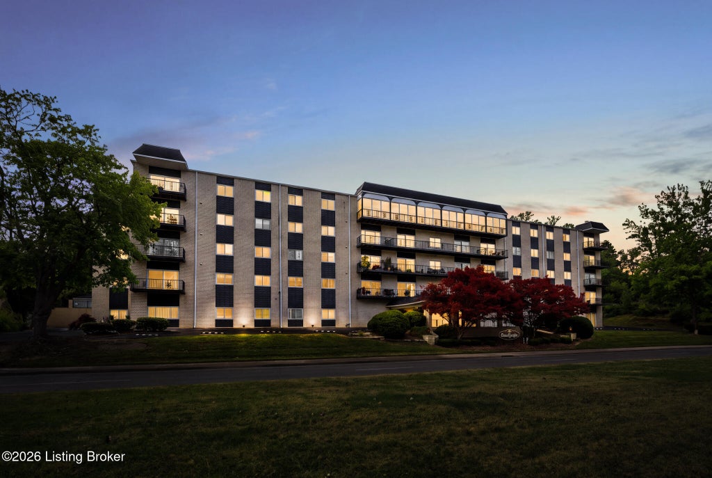 Photo of 740 Zorn Ave #3F, Louisville, KY 40206 (MLS # 1728454)