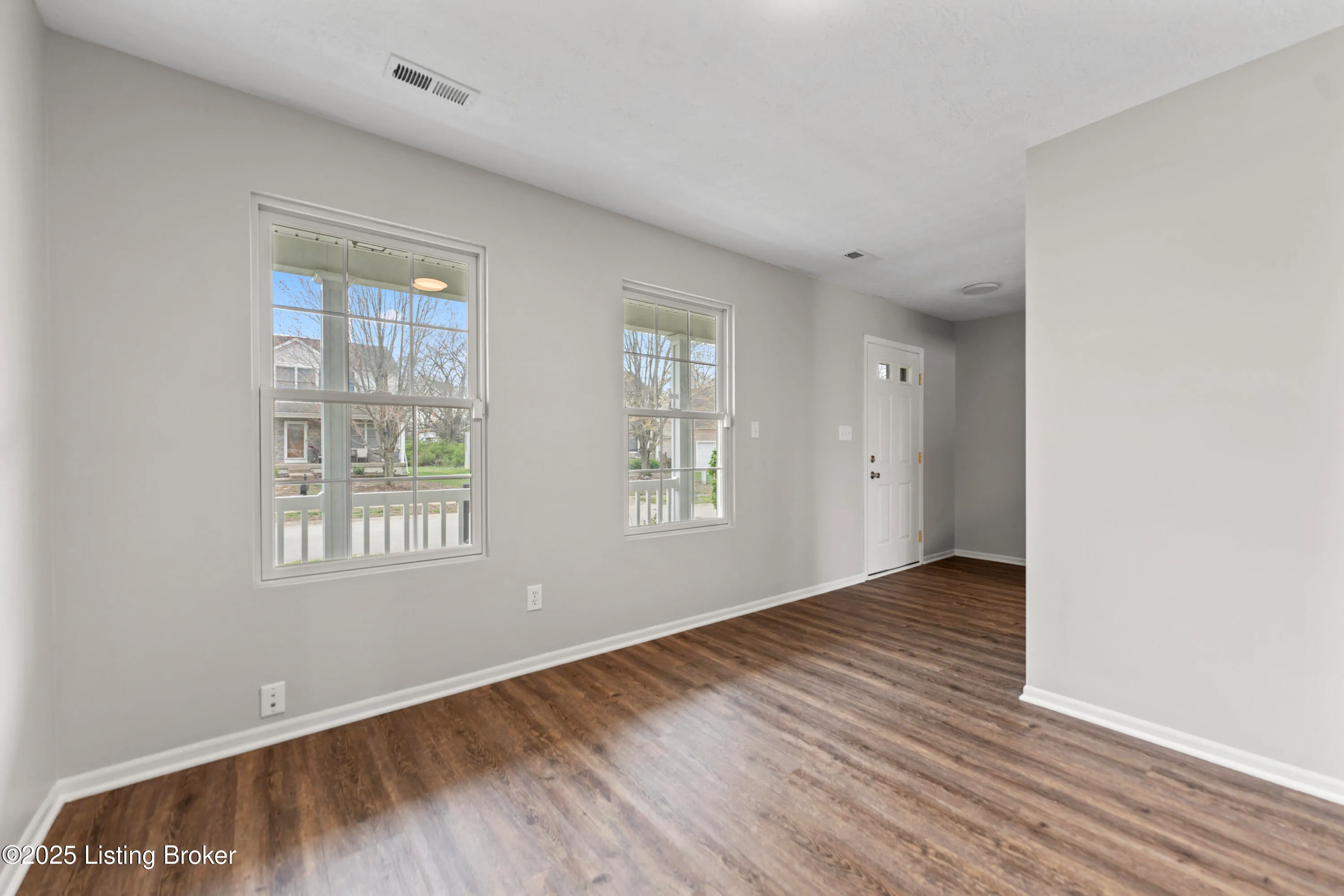 Louisville, Kentucky 40229, United States, 4 Bedrooms Bedrooms, ,3 BathroomsBathrooms,Residential,Active,108773