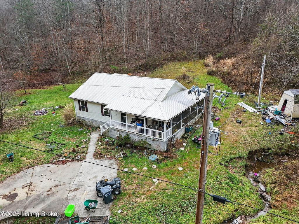 Photo of 970 Coal Branch Rd, Beattyville, KY 41311 (MLS # 1705288)