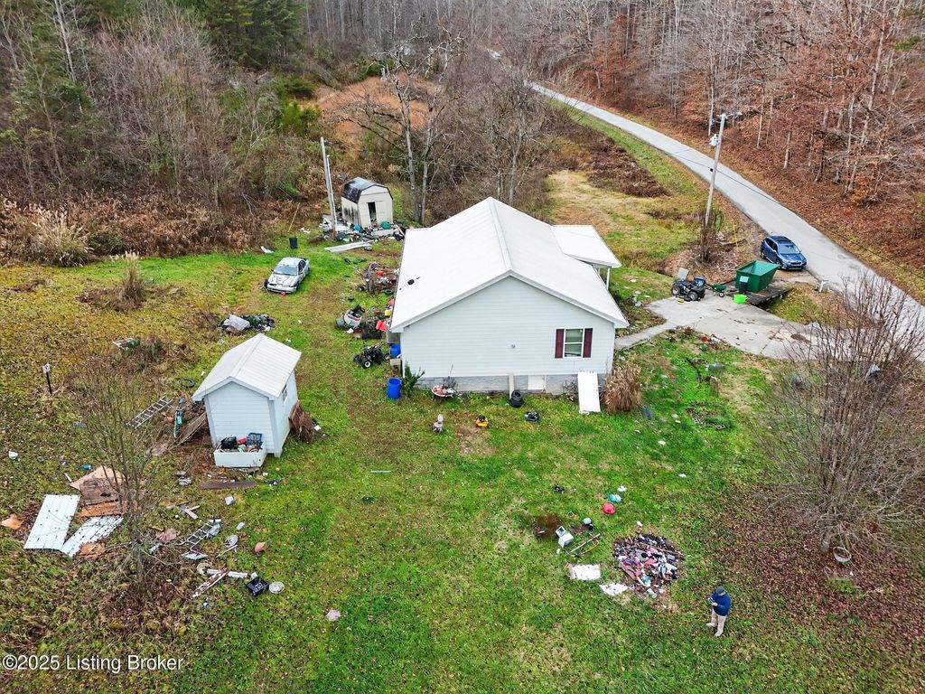 Photo of 970 Coal Branch Rd, Beattyville, KY 41311 (MLS # 1705288)