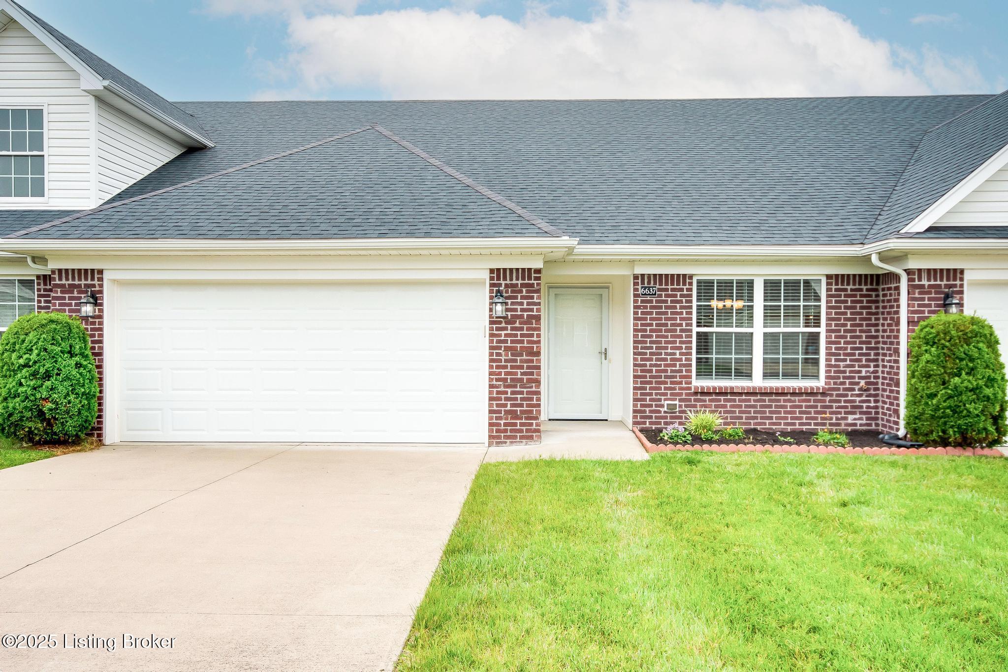 6637 Woods Mill Dr, Louisville, Pennsylvania image 2
