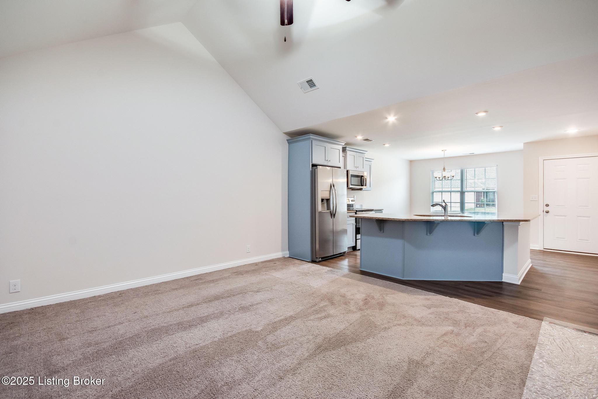 6637 Woods Mill Dr, Louisville, Pennsylvania image 6