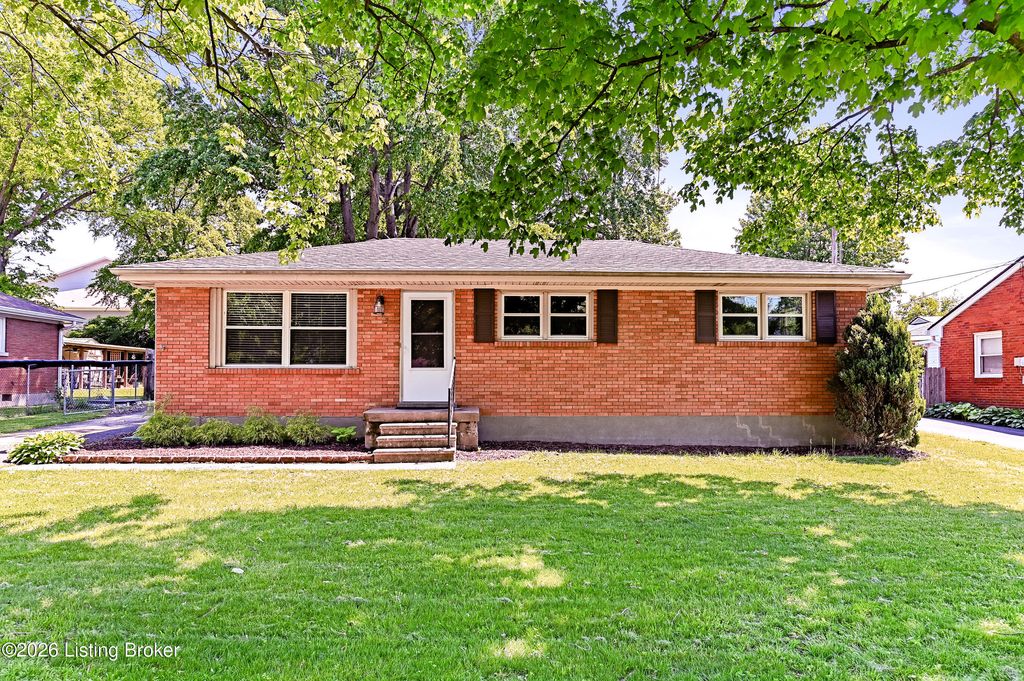 Photo of 7603 Michael Dr, Louisville, KY 40228 (MLS # 1716581)