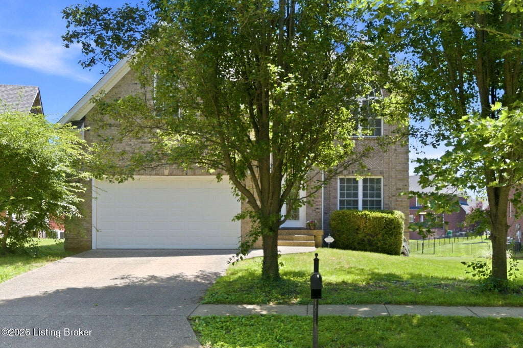 Photo of 11043 Radleigh Ln, Louisville, KY 40291 (MLS # 1719557)