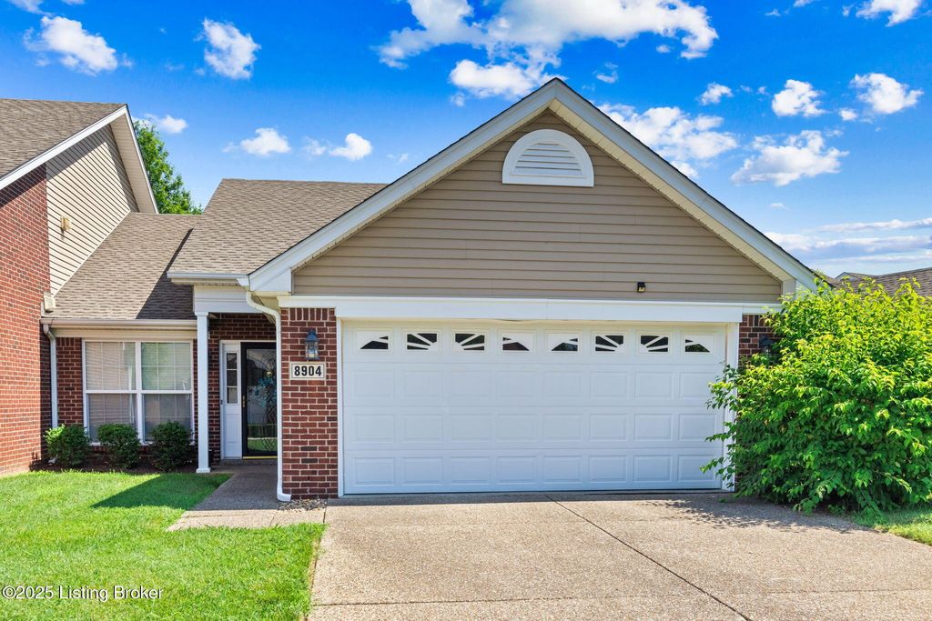 Photo of 8904 Stony Falls Way, Jeffersontown, KY 40299 (MLS # 1706159)