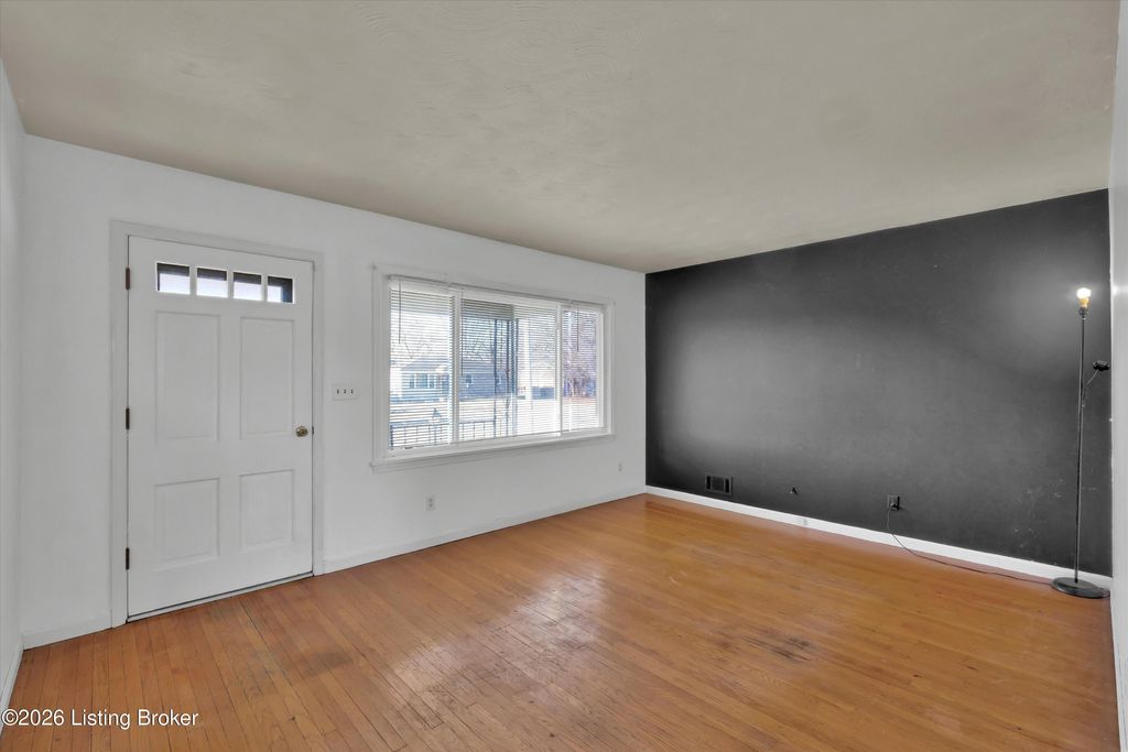 Photo of 211 Chattanooga Ave, Louisville, KY 40214 (MLS # 1707479)