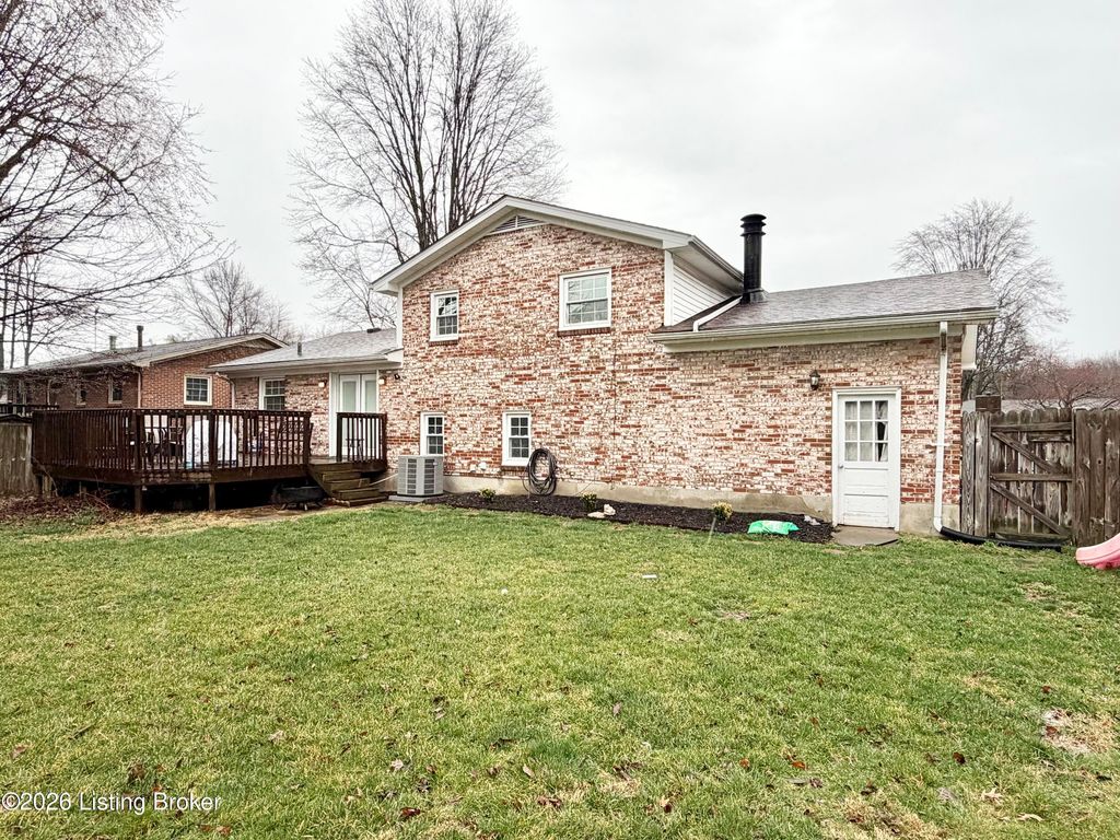 Photo of 7402 Vincent Way, Louisville, KY 40214 (MLS # 1710581)