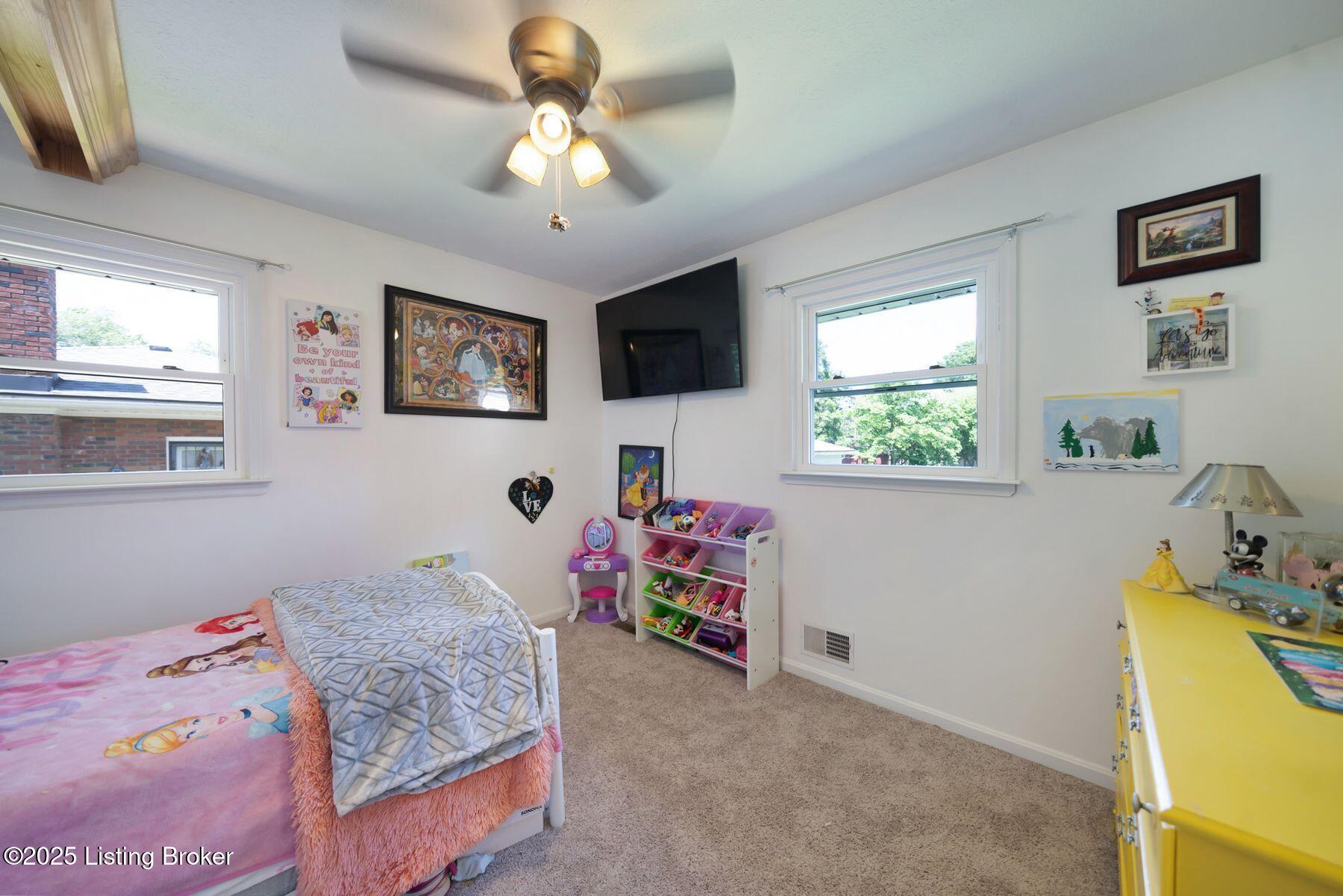 8003 Red Cedar Way, Louisville, Pennsylvania image 20