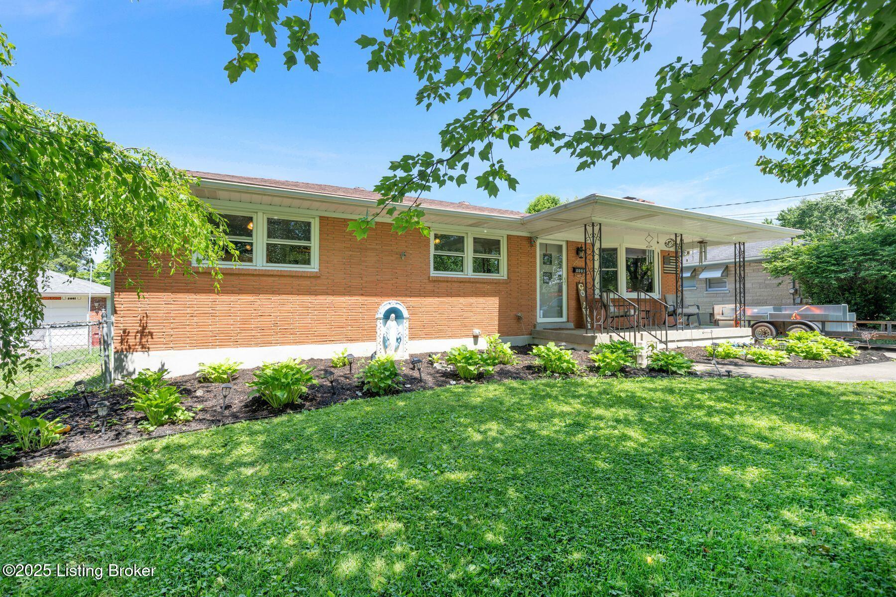 8003 Red Cedar Way, Louisville, Pennsylvania image 3