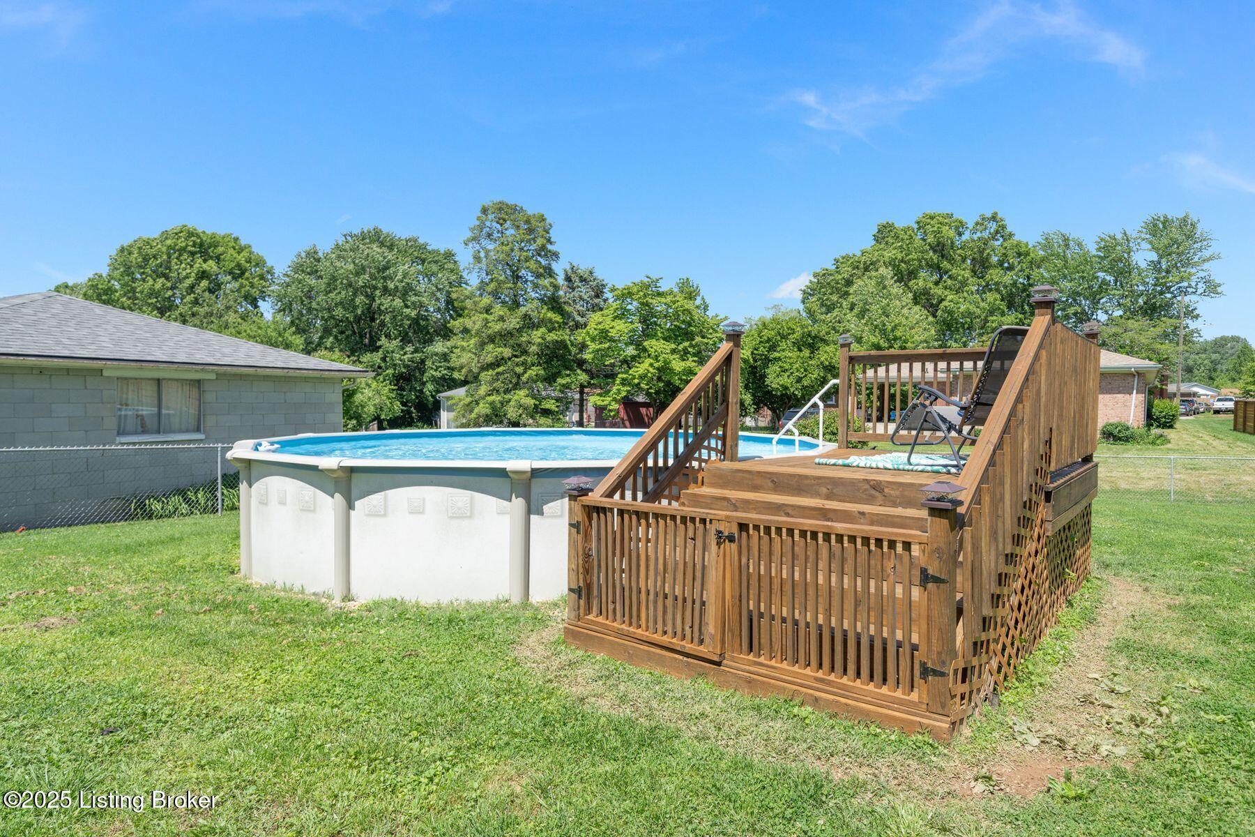 8003 Red Cedar Way, Louisville, Pennsylvania image 44