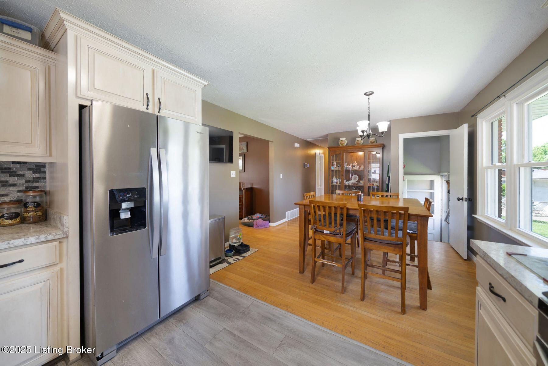 8003 Red Cedar Way, Louisville, Pennsylvania image 17