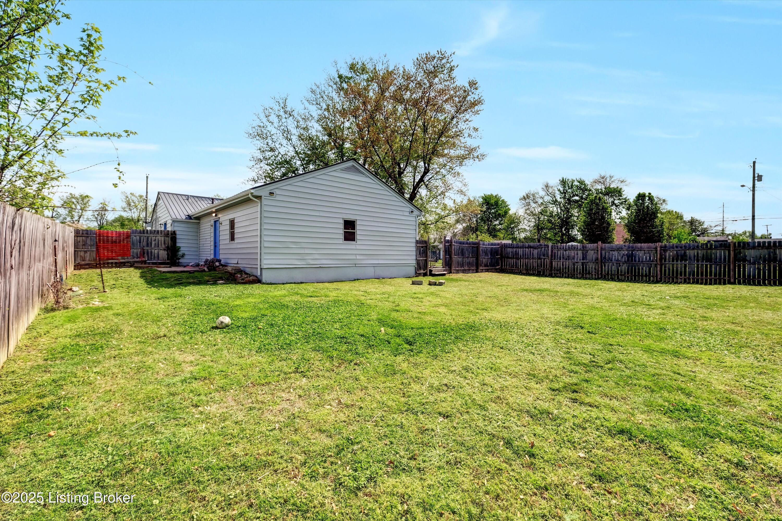 13324 Horncastle Way, Louisville, Kentucky image 31