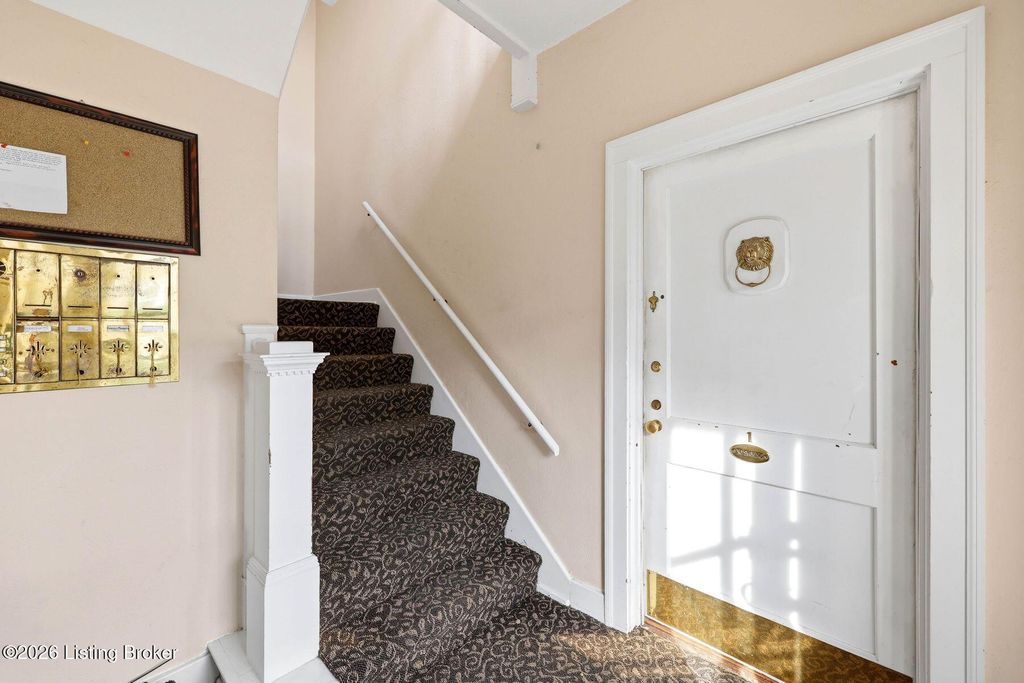 Photo of 2304 Woodbourne Ave #1, Louisville, KY 40205 (MLS # 1712144)