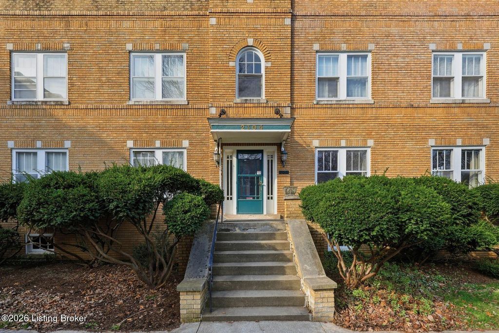 Photo of 2304 Woodbourne Ave #1, Louisville, KY 40205 (MLS # 1712144)
