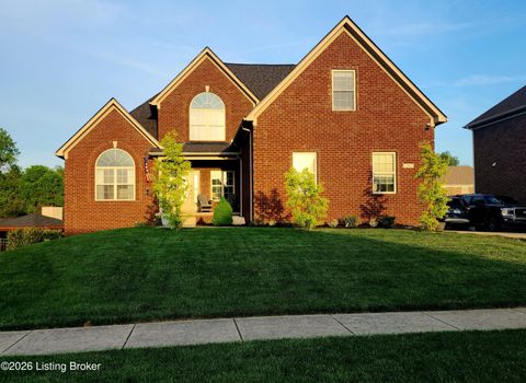 Photo of 1202 Deer Fields Trace, La Grange, KY 40031 (MLS # 1715092)