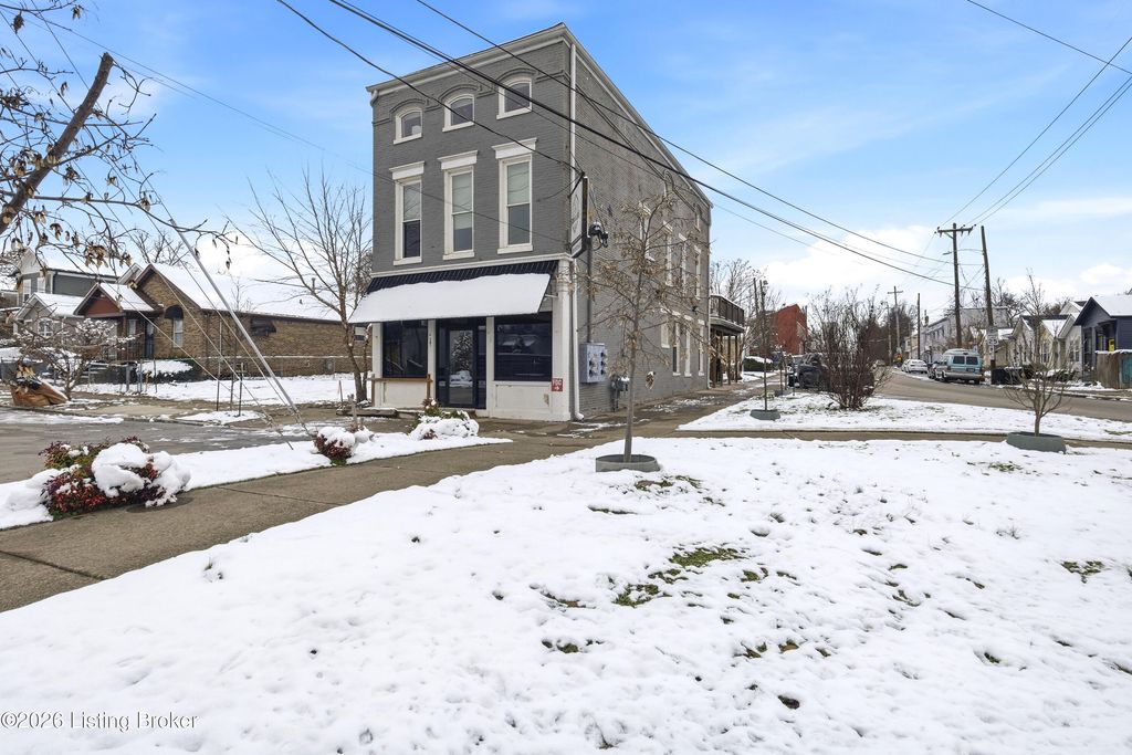Photo of 947 E Madison St, Louisville, KY 40204 (MLS # 1710995)