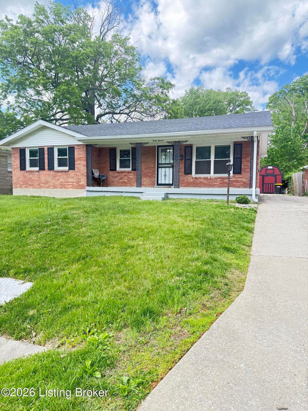 Photo of 4011 Glen Valley Rd, Louisville, KY 40219 (MLS # 1714899)
